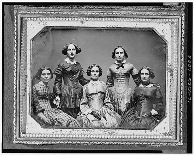 [Clark sisters, five women, three-quarter length portraits, all…, 1840
