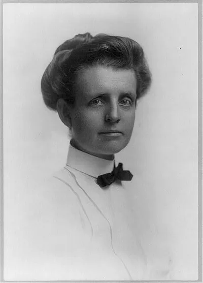 [Frances Benjamin Johnston, formal bust by Strauss, facing right]