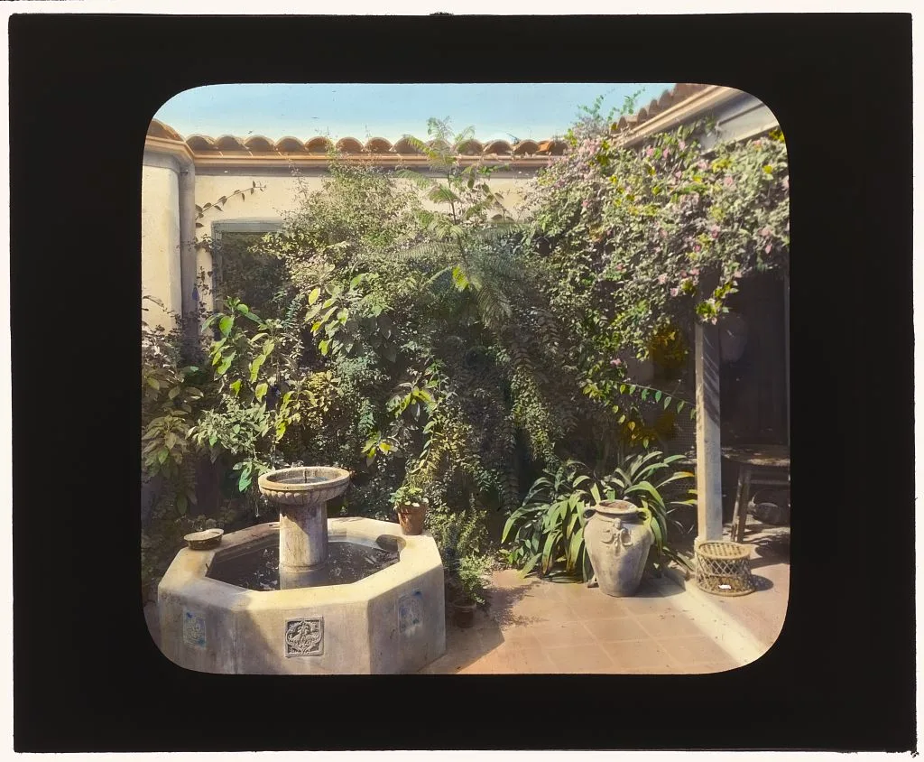 ["Granada" house development, Santa Barbara, California. Patio], California, Santa Barbara, 1923