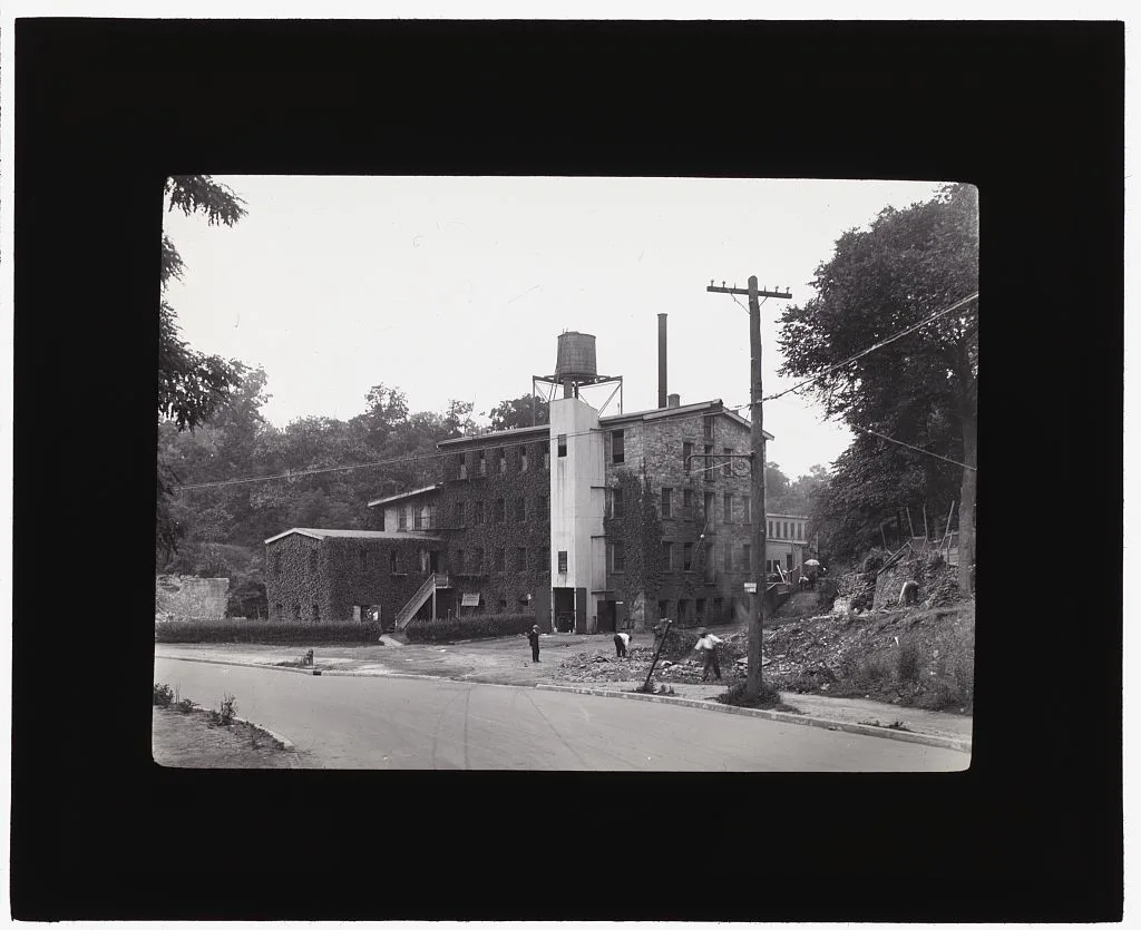 [Factory before renovation, Bronx, New York], 1907