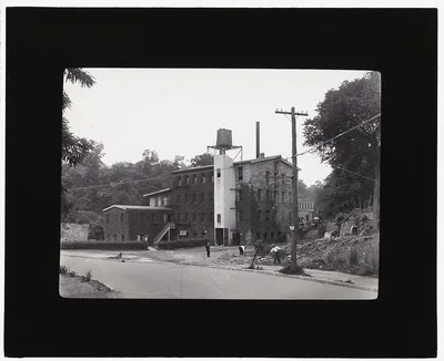 [Factory before renovation, Bronx, New York], 1907