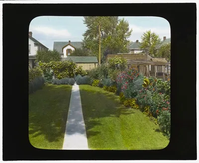 [National Cash Register Company, Dayton, Ohio. Workers garden with…, Ohio, Dayton, 1905