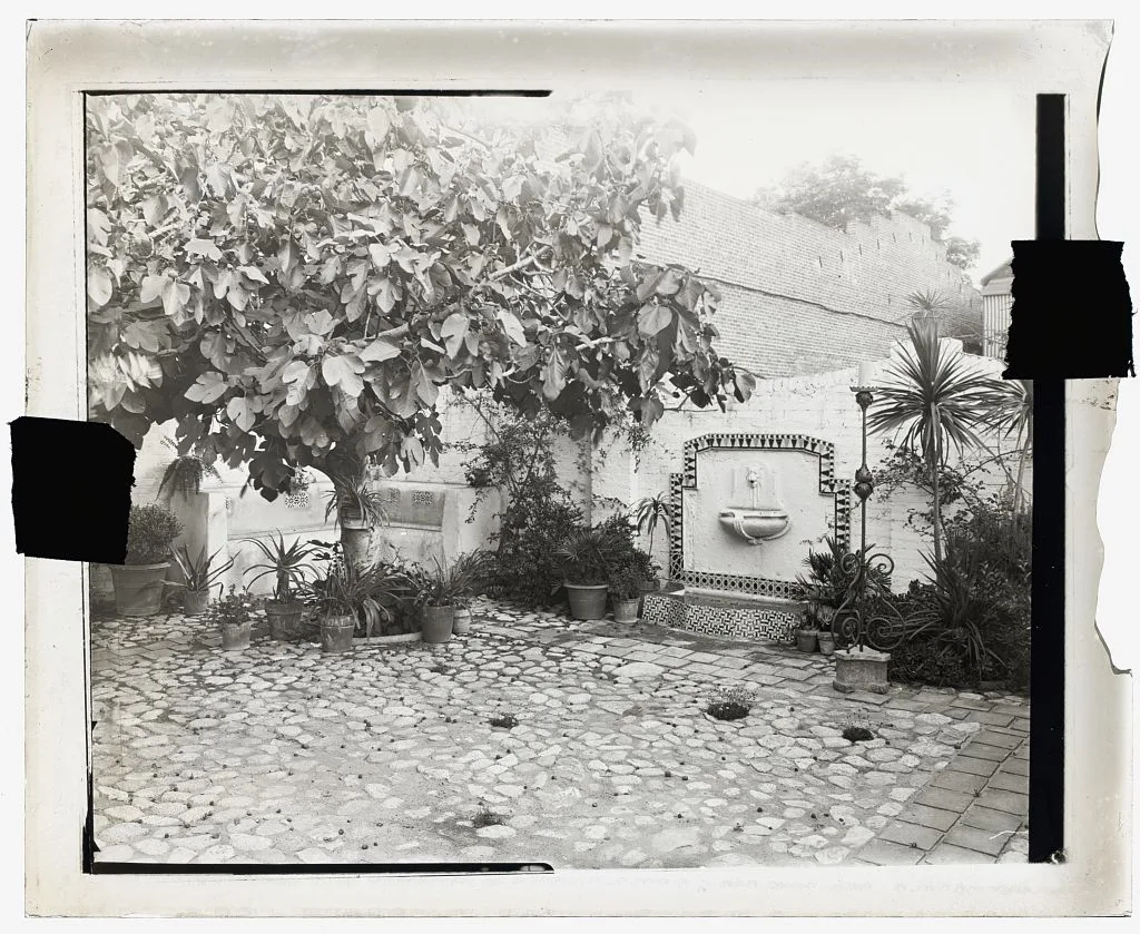 [Vroman's book store, 60 East Colorado Street, Pasadena, California.…, California, Pasadena, 1923