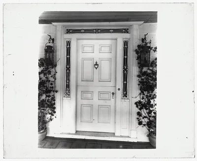 [Unidentified house. Federal style door], 1925