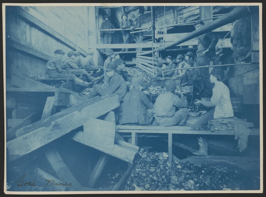 [Breaker boys in Kohinor mine, Shenandoah City, Pa.], Shenandoah City, Pennsylvania, 1891