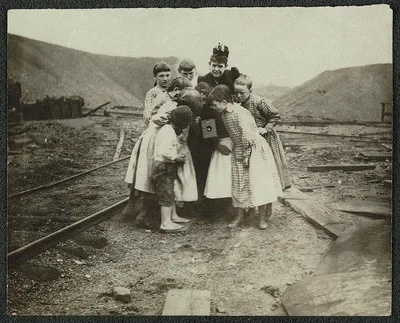 A Kodak creates a sensation, 1890